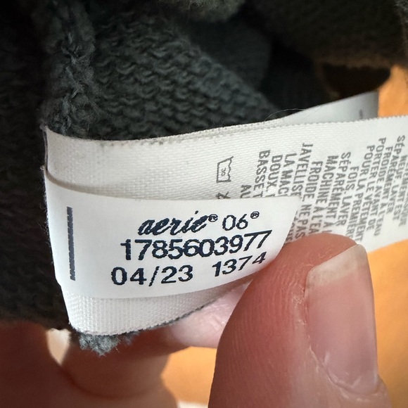 Aerie Offline Green Cropped Sweatshirt - size medium, perfect vintage wash look - Picture 7 of 7